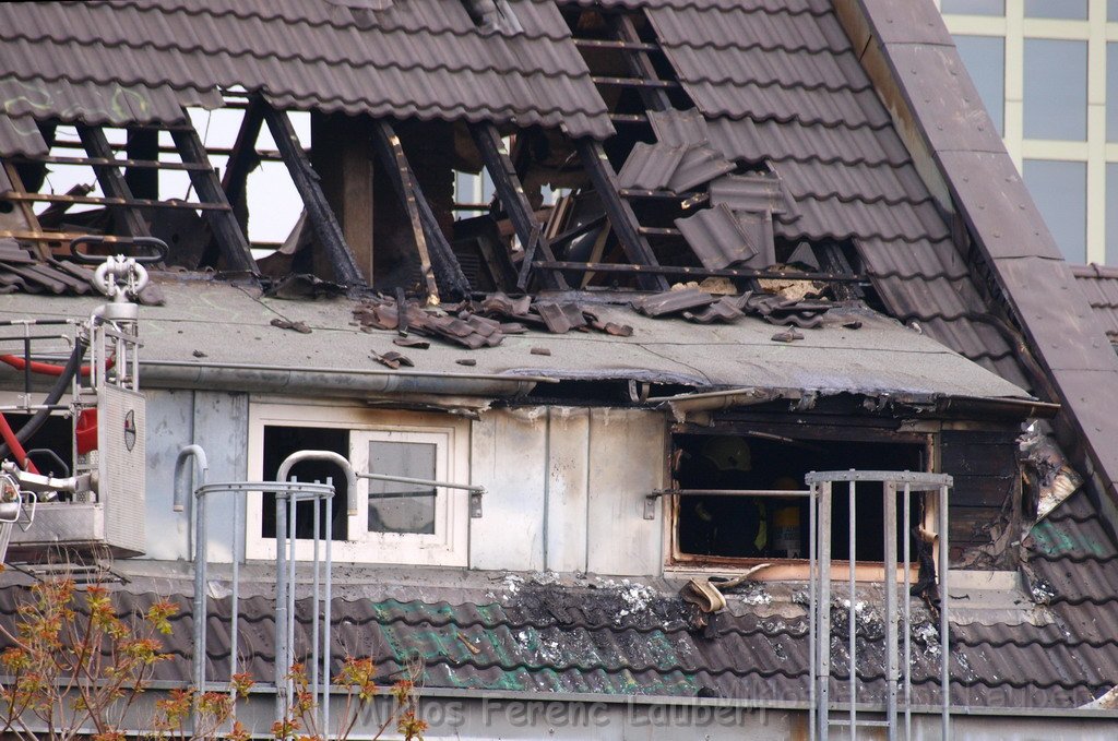 Dachstuhlbrand Belgisches Viertel Maastricherstr P092.JPG